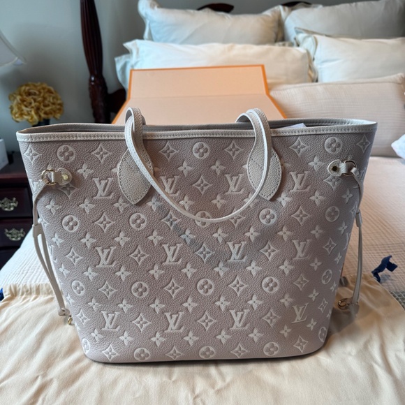 Louis Vuitton Spring in the City Khaki and Beige Monogram Empreinte Neverfull MM - Picture 3 of 7